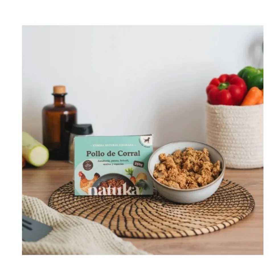 Natuka Comida Cocinada Menú de Pollo de Corral para Perro
